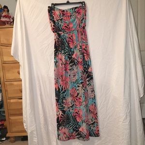 Floral strapless dress